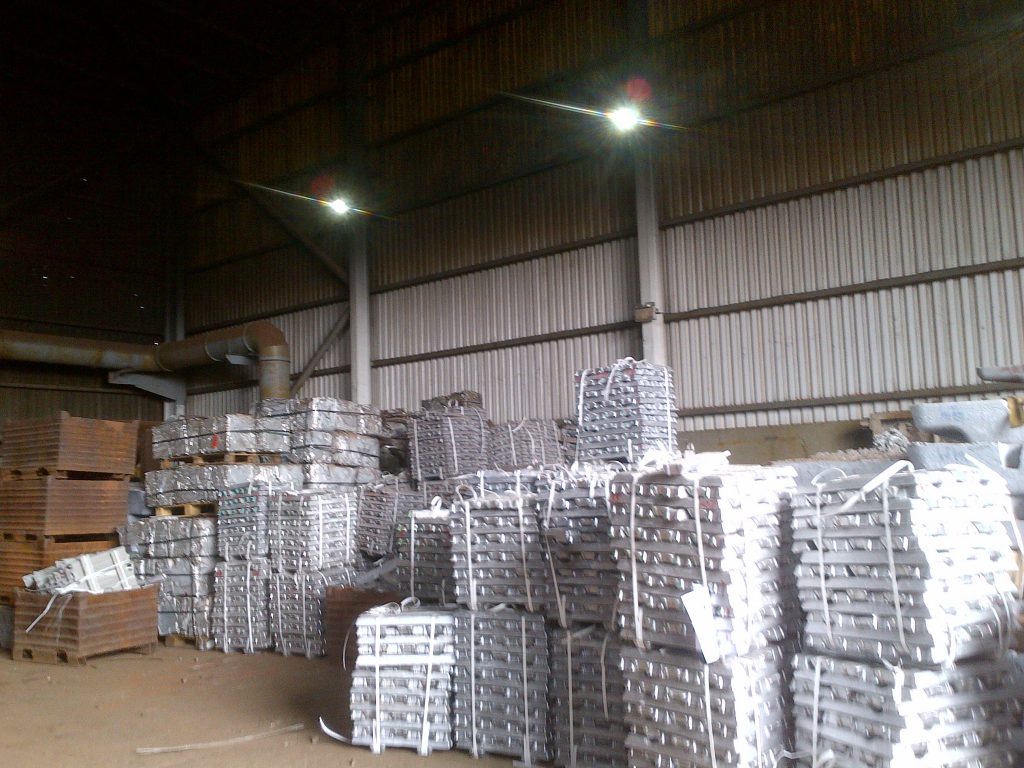 Large supply of metal packages